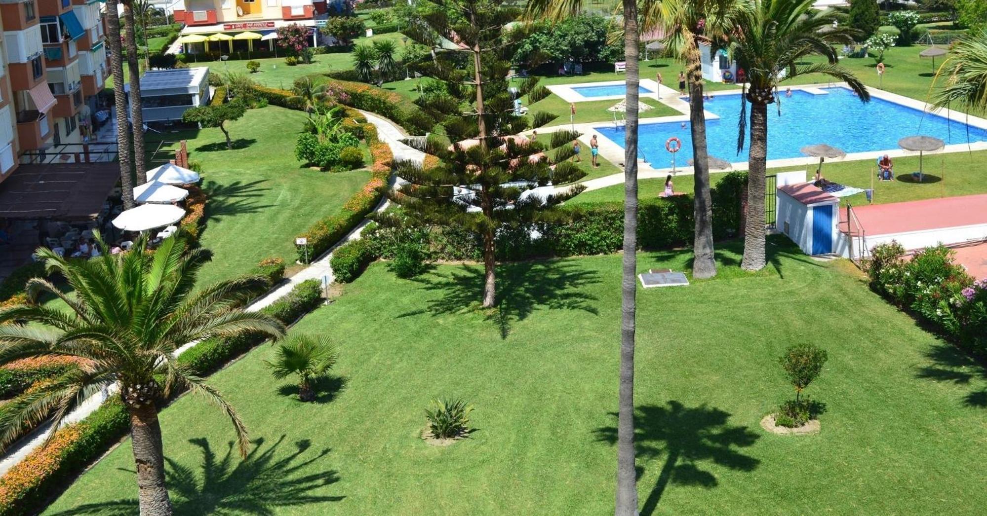 Spacious 1 Bedroom Apartment, Beach Front, Torrox Costa Ngoại thất bức ảnh