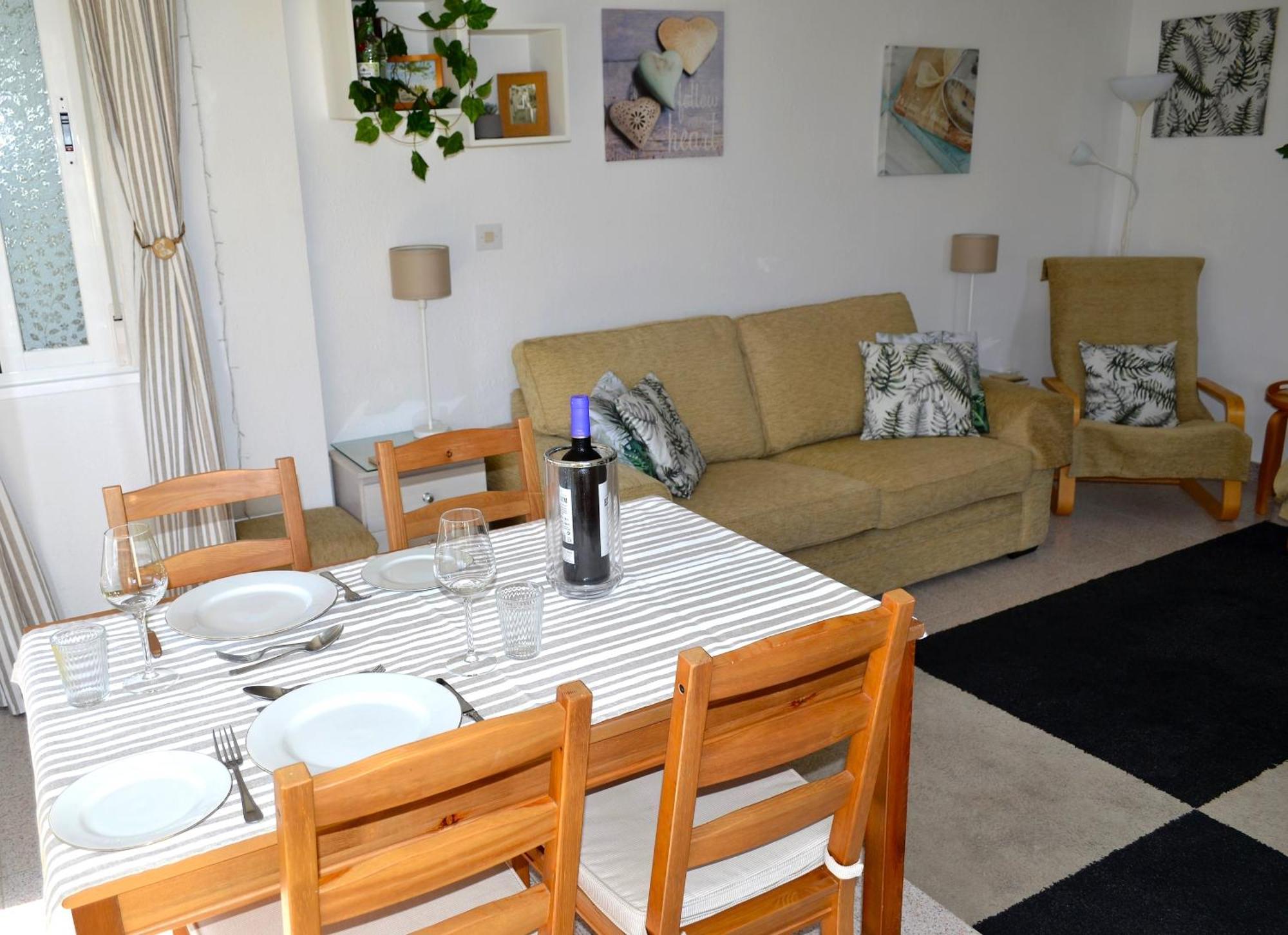 Spacious 1 Bedroom Apartment, Beach Front, Torrox Costa Ngoại thất bức ảnh