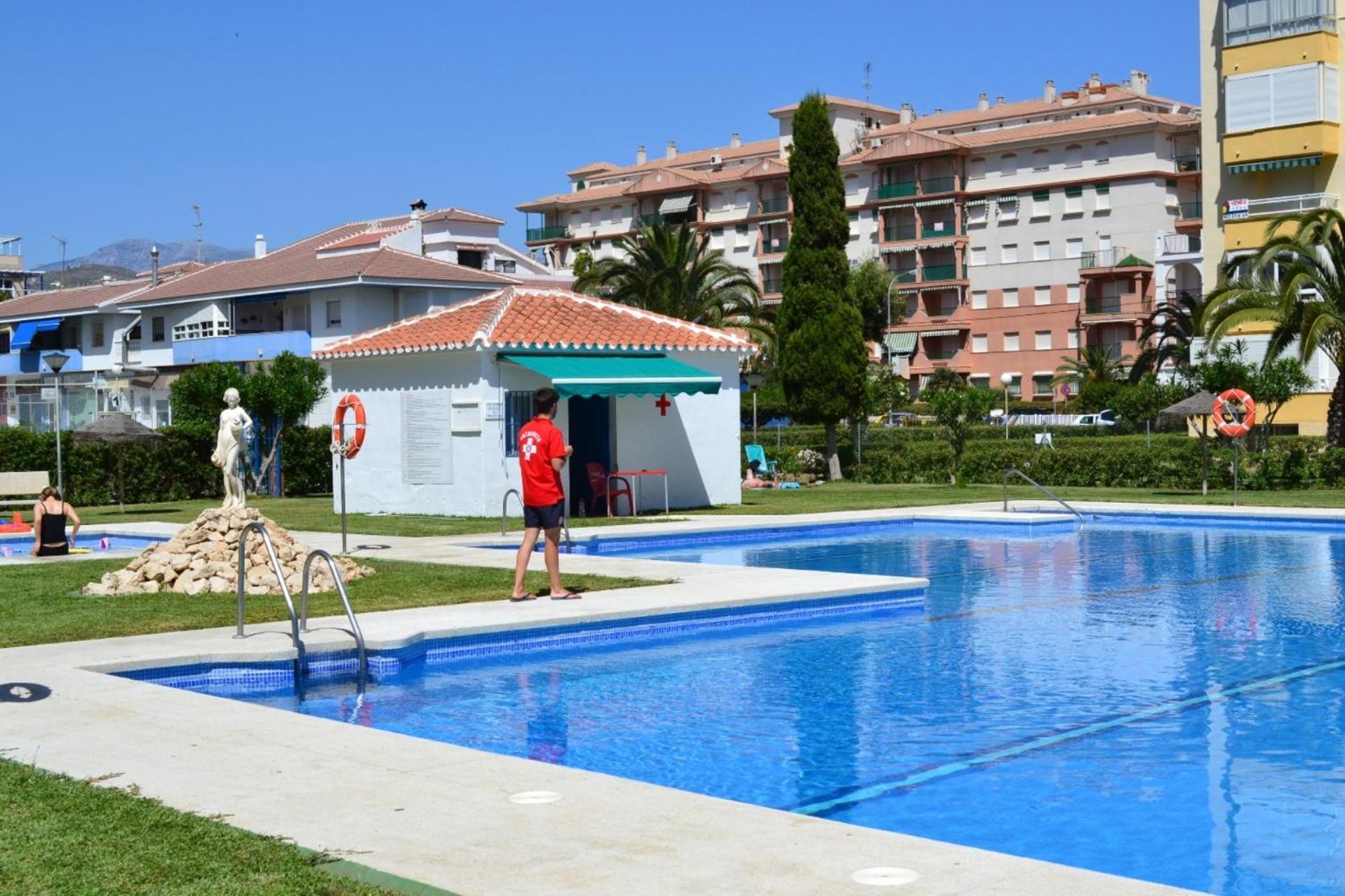 Spacious 1 Bedroom Apartment, Beach Front, Torrox Costa Ngoại thất bức ảnh